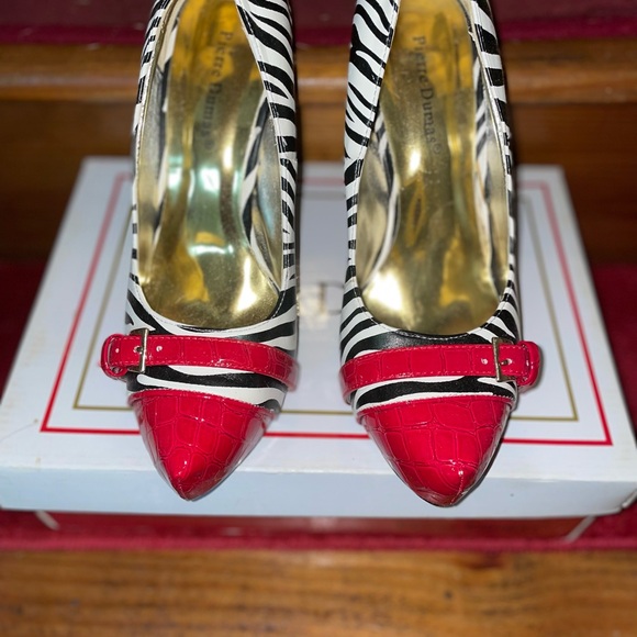 Pierre Dumas Women’s red white black combo Shoes Heels Pumps slip on closed toe - Picture 3 of 6